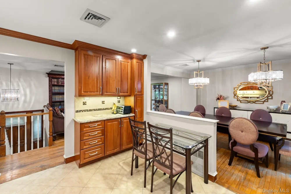 1 Earl Court Monsey, NY 10952