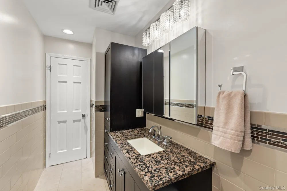 1 Earl Court Monsey, NY 10952