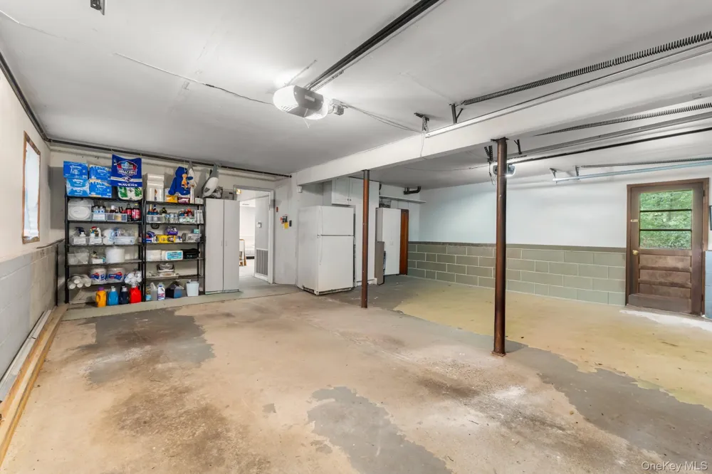 1 Earl Court Monsey, NY 10952