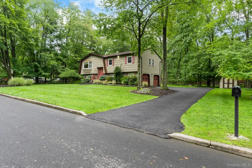 1 Earl Court Monsey, NY 10952