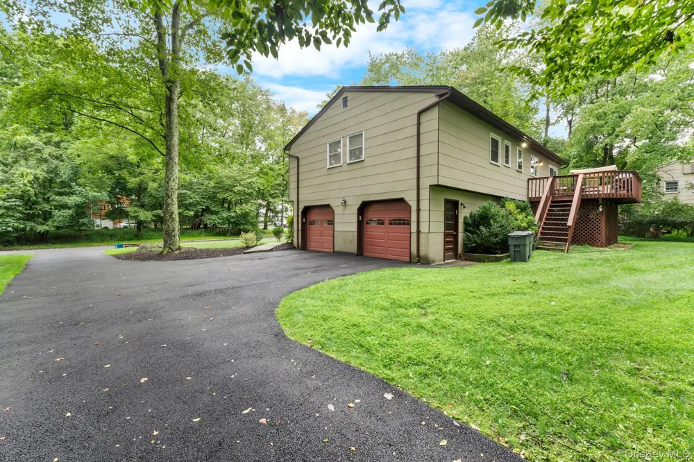 1 Earl Court Monsey, NY 10952