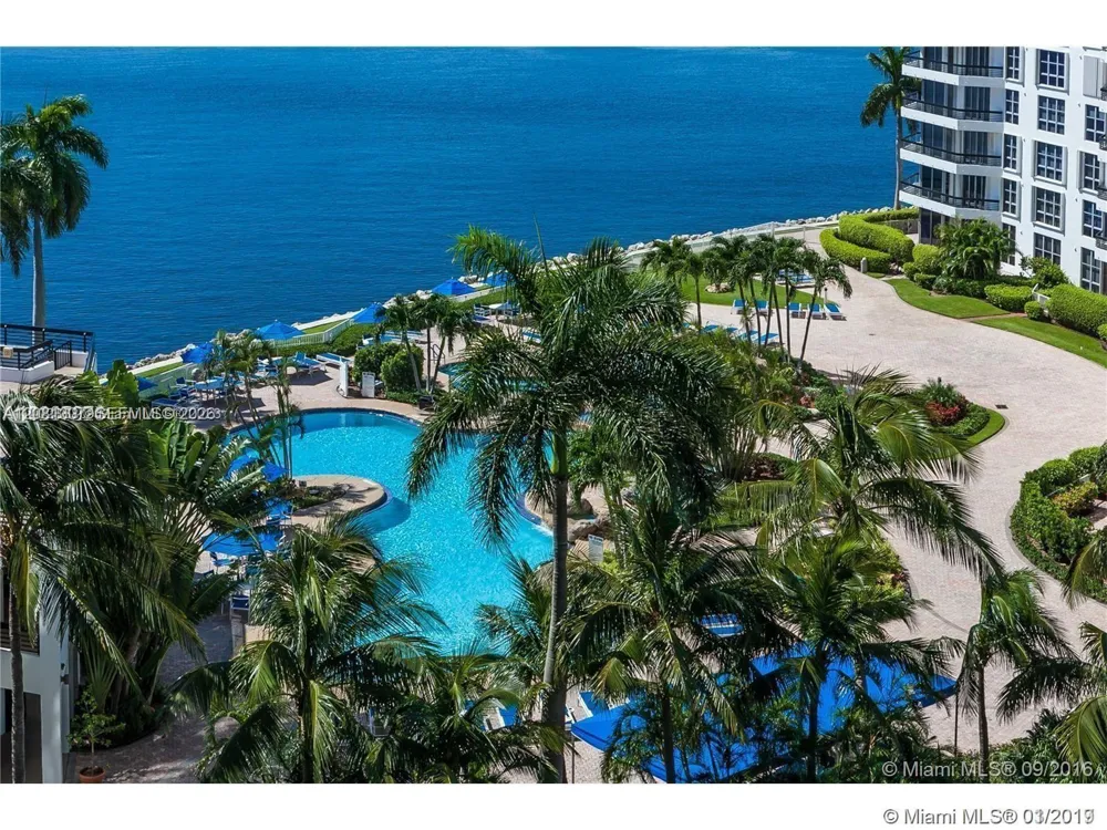 19195 NE 36th Ct #904 Aventura, FL 33180