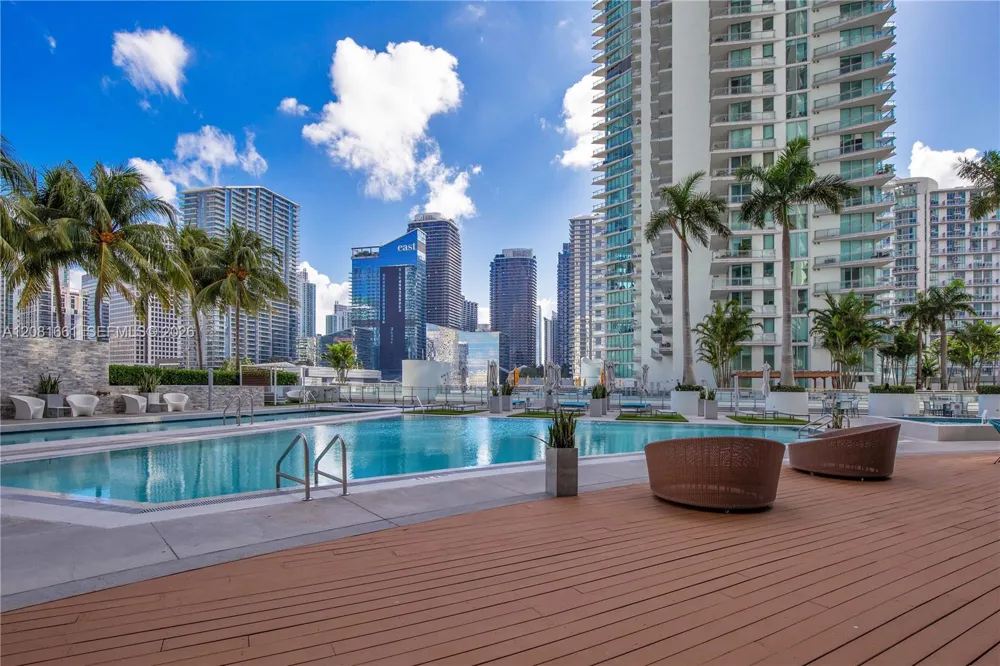90 SW 3rd St #3110 Miami, FL 33130