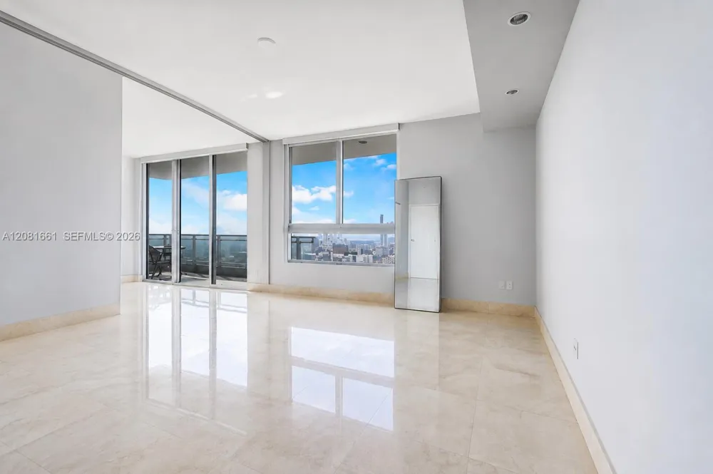90 SW 3rd St #3110 Miami, FL 33130
