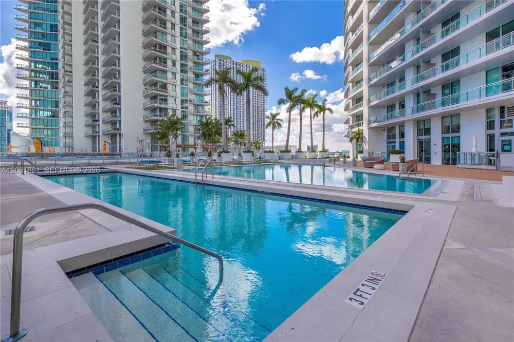 90 SW 3rd St #3110 Miami, FL 33130