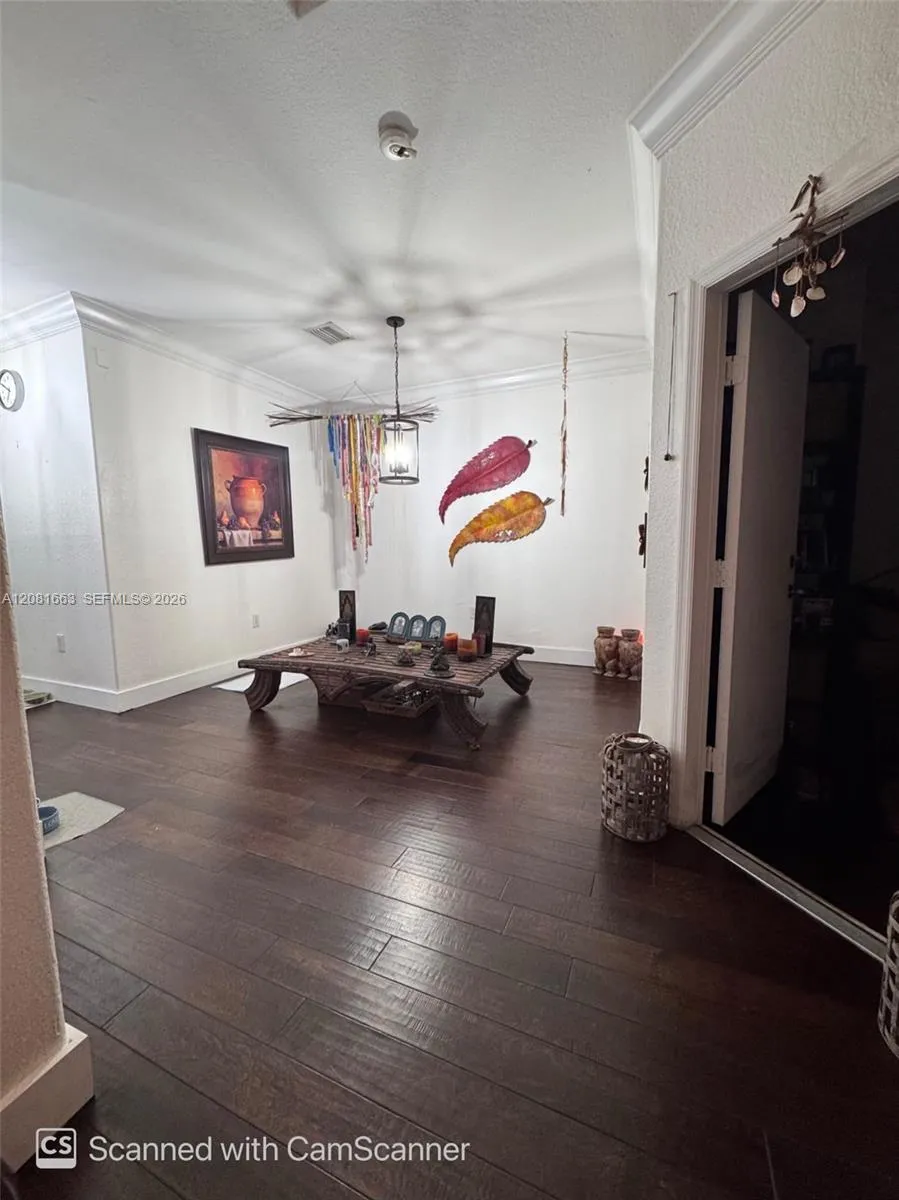15064 SW 8th Ln Miami, FL 33194
