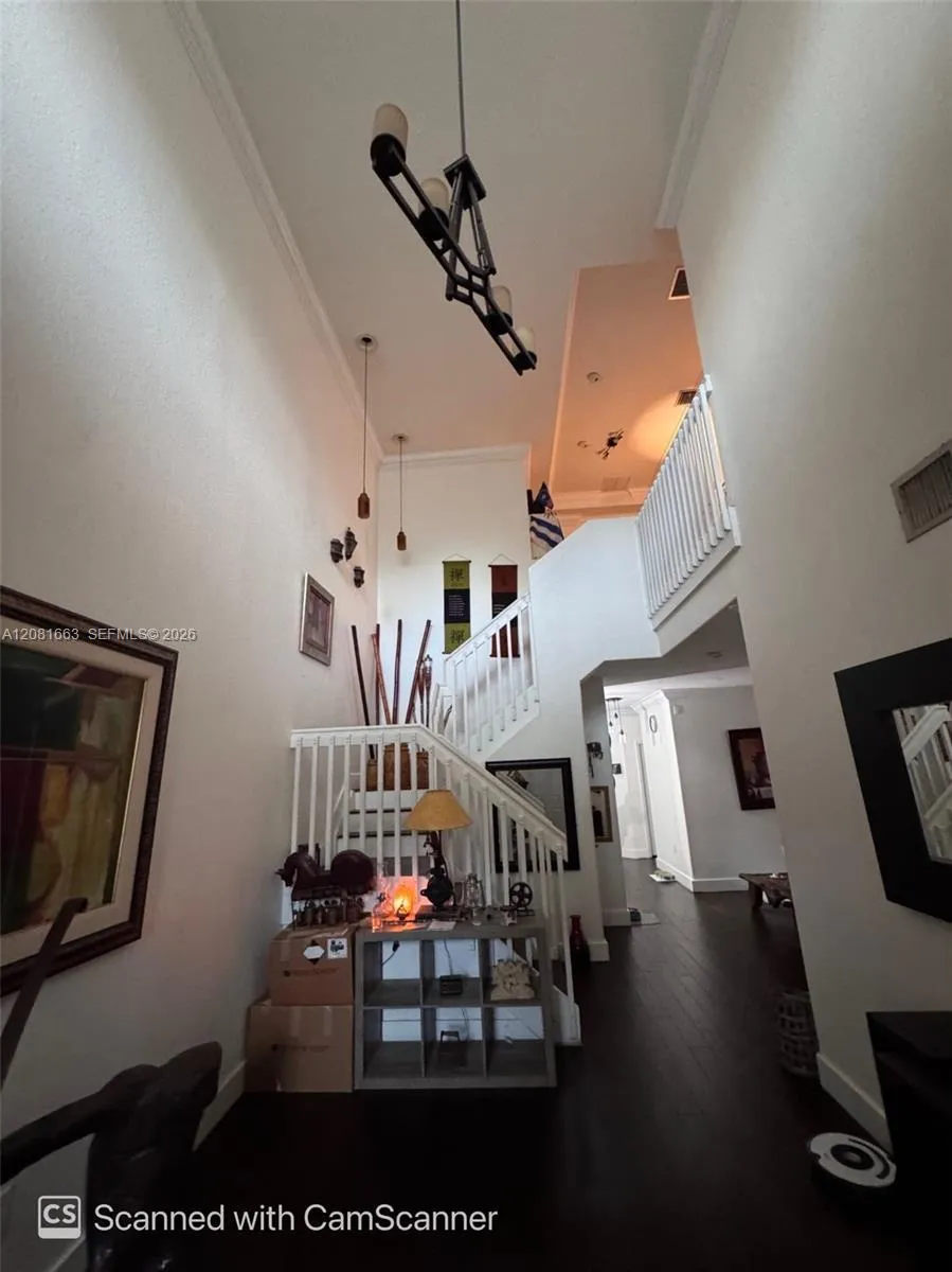 15064 SW 8th Ln Miami, FL 33194