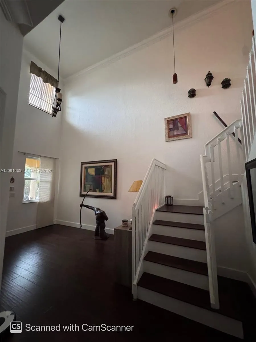 15064 SW 8th Ln Miami, FL 33194