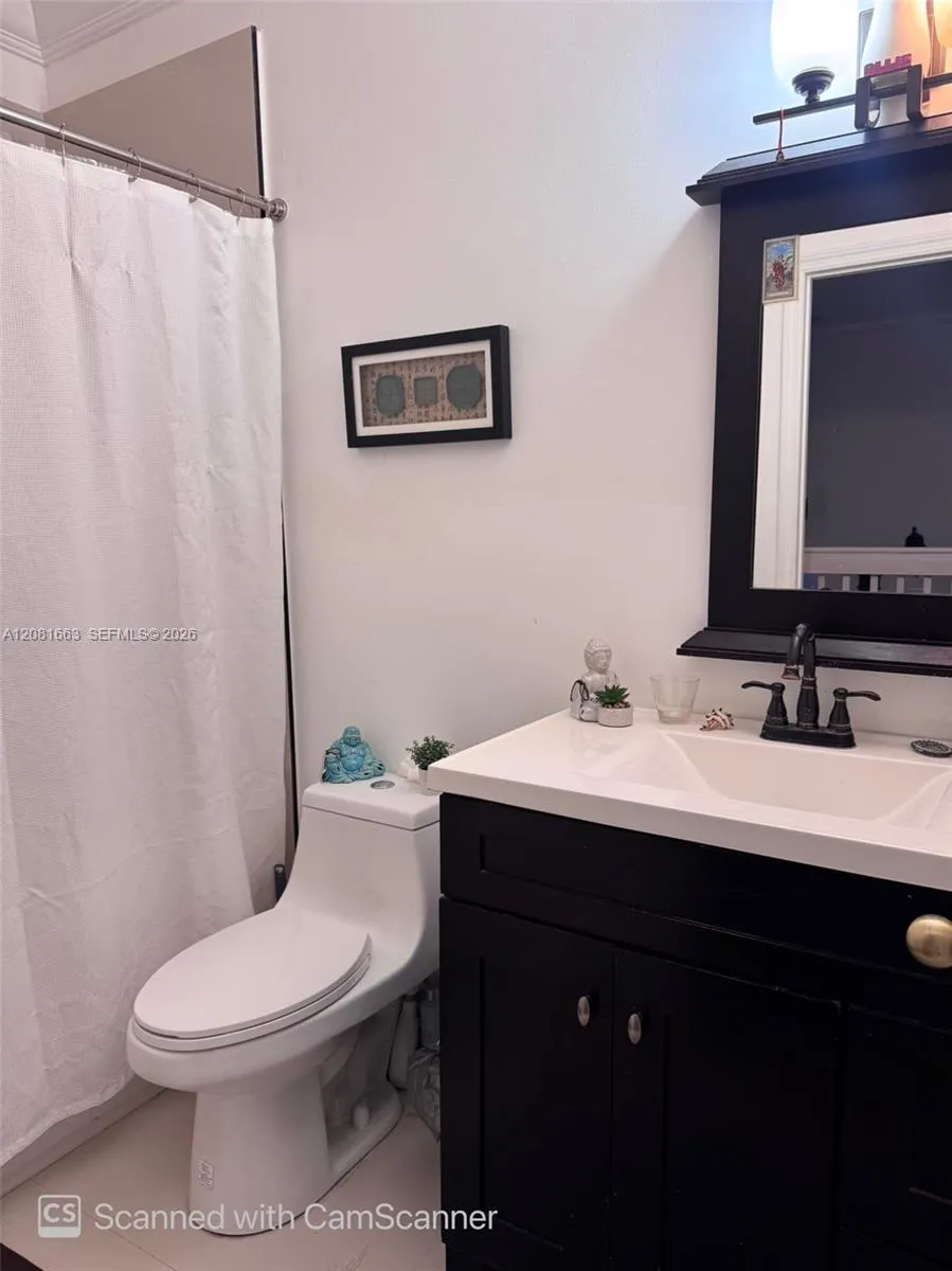 15064 SW 8th Ln Miami, FL 33194