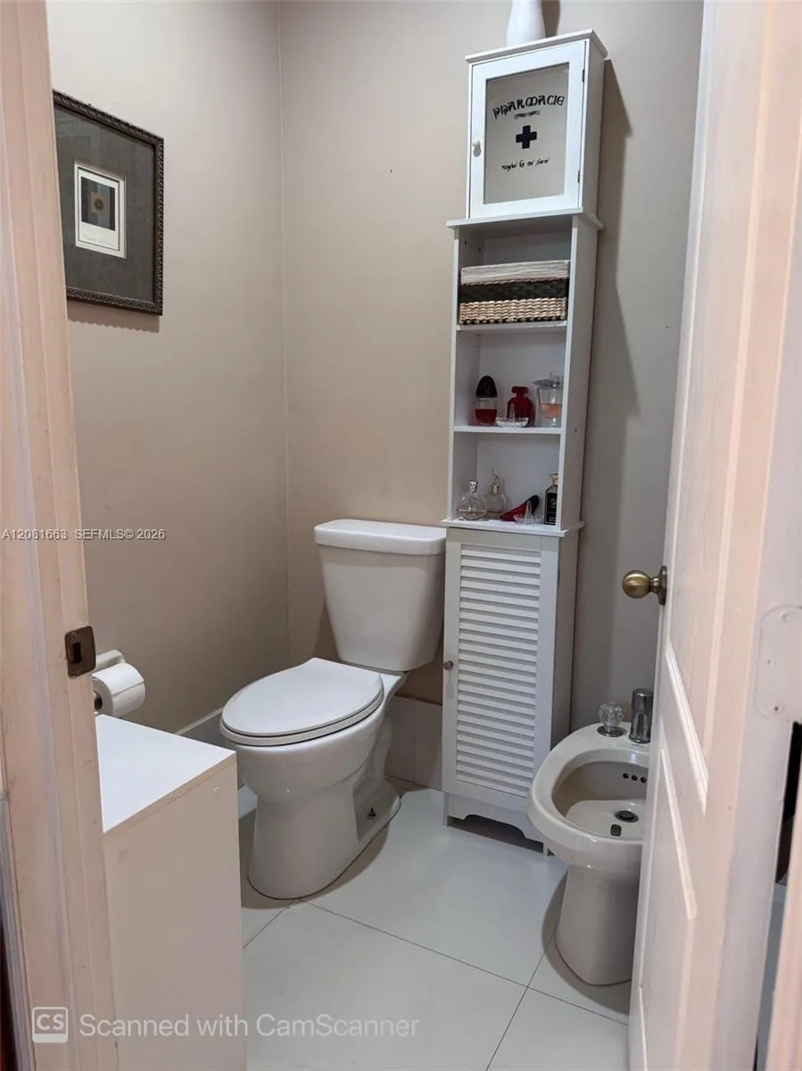15064 SW 8th Ln Miami, FL 33194