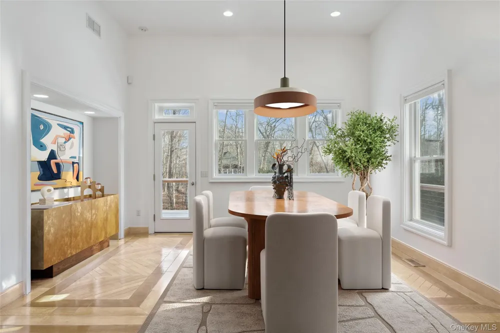4 Bayview Avenue Shelter Island Heights, NY 11965