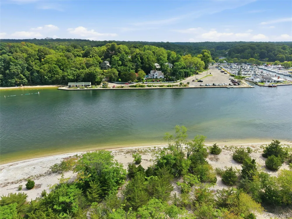 47 Shore Road Stony Brook, NY 11790