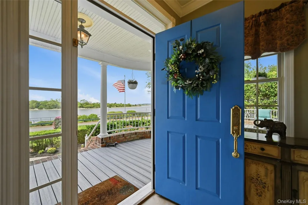 47 Shore Road Stony Brook, NY 11790