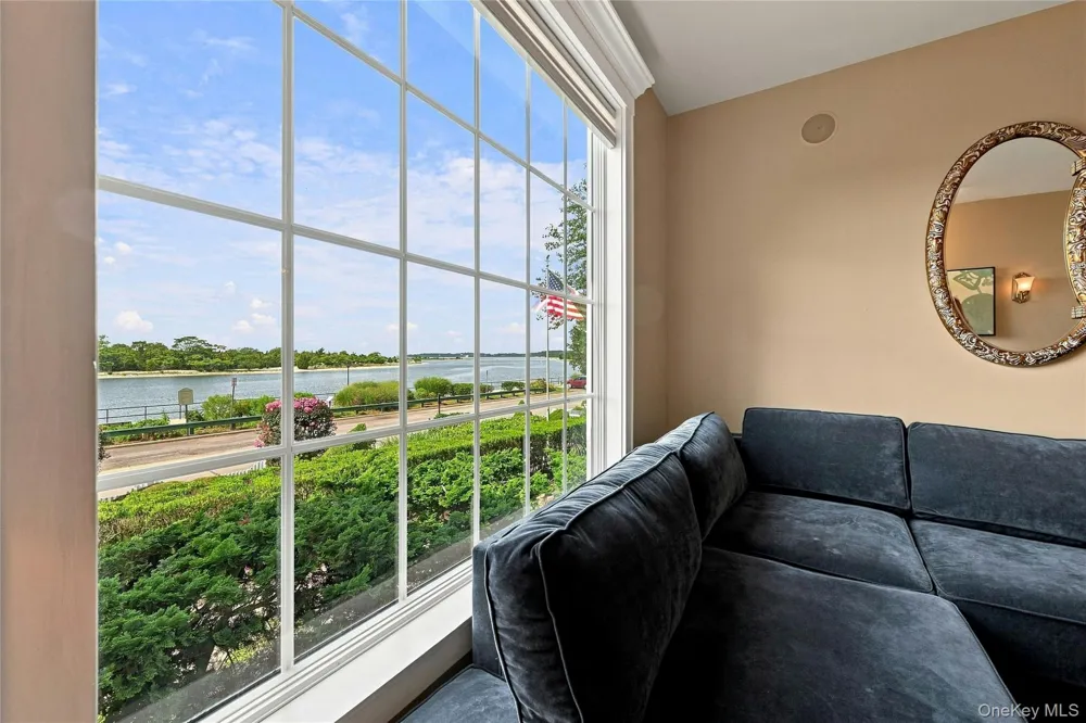 47 Shore Road Stony Brook, NY 11790