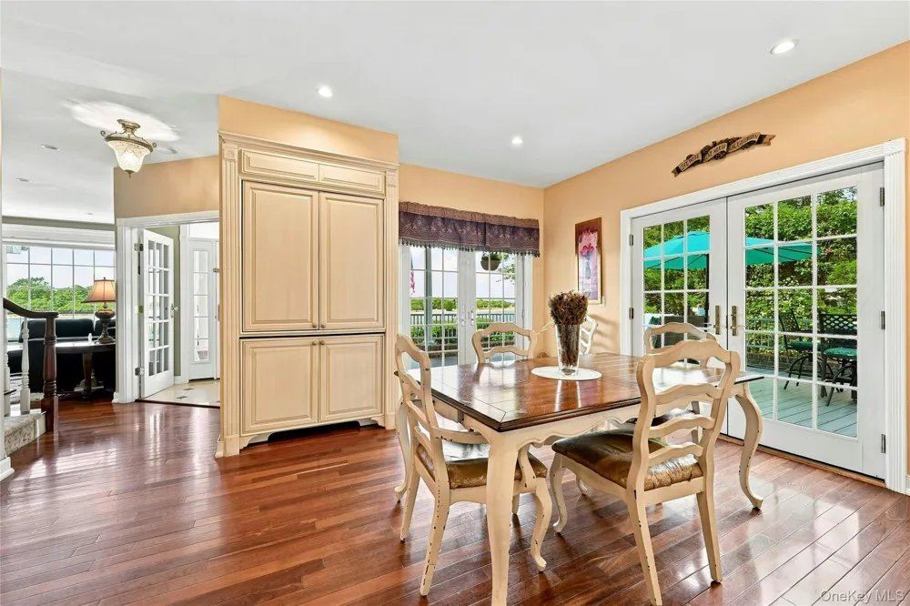 47 Shore Road Stony Brook, NY 11790