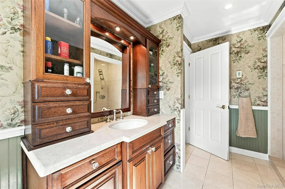 47 Shore Road Stony Brook, NY 11790