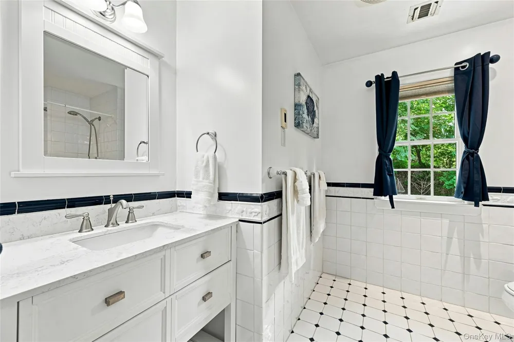 47 Shore Road Stony Brook, NY 11790