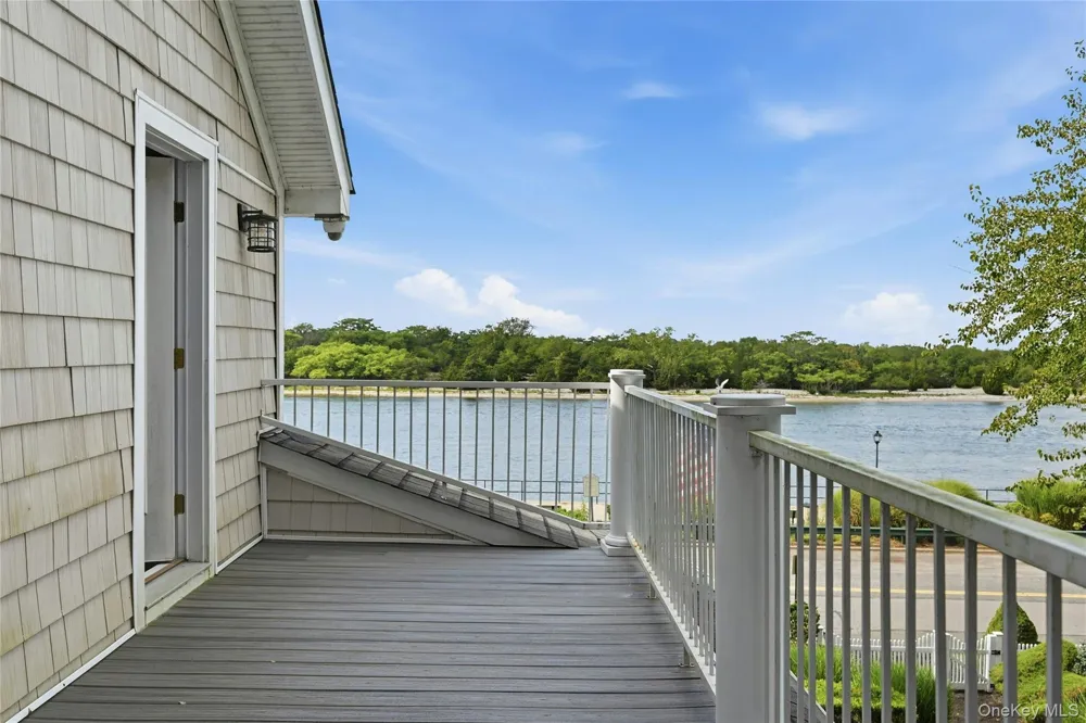 47 Shore Road Stony Brook, NY 11790