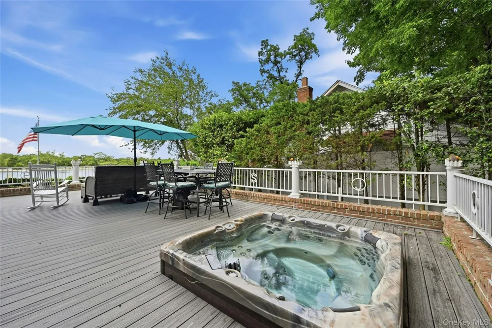 47 Shore Road Stony Brook, NY 11790
