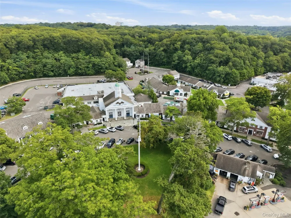47 Shore Road Stony Brook, NY 11790