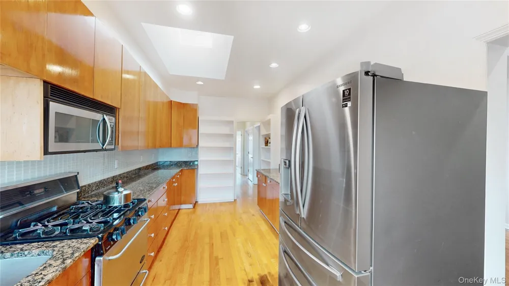 8309 25th Avenue East Elmhurst, NY 11370