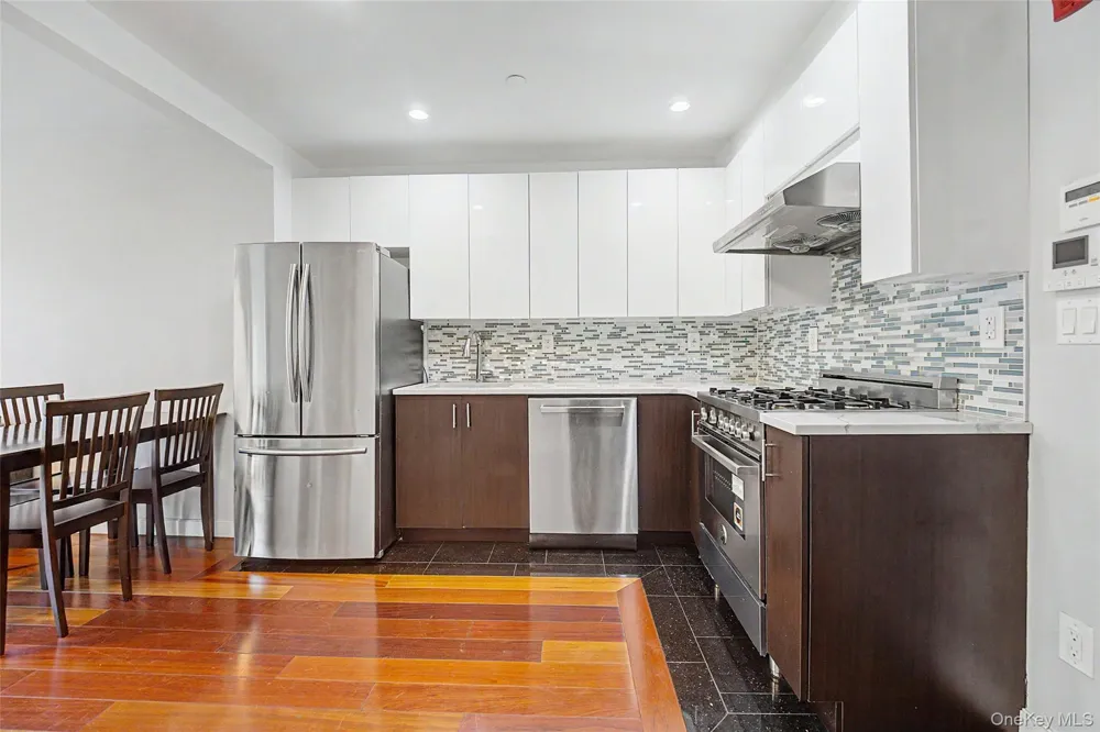142-38 37th Ave #4H Flushing, NY 11354