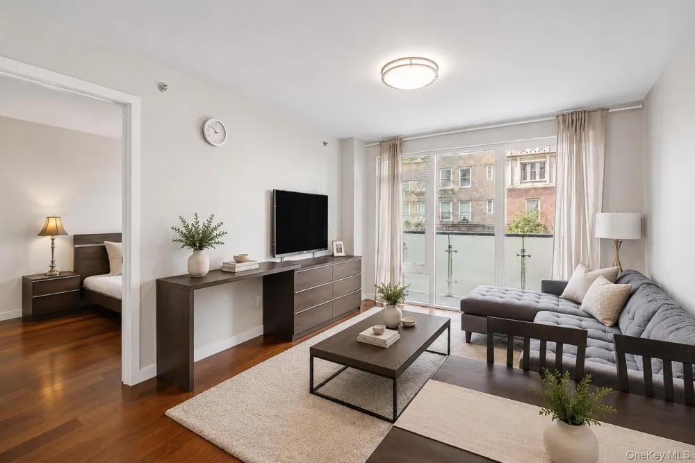 142-38 37th Ave #4H Flushing, NY 11354