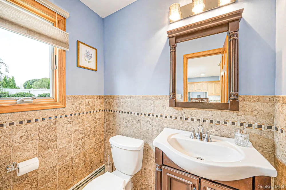 4 Loma Street Medford, NY 11763