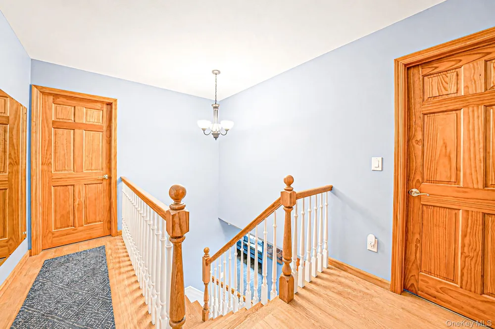 4 Loma Street Medford, NY 11763