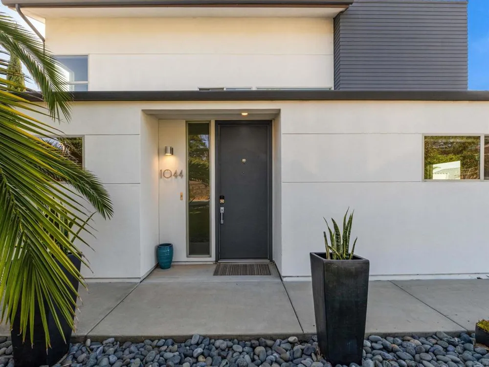 1044 Arcadia Rd Encinitas, CA 92024
