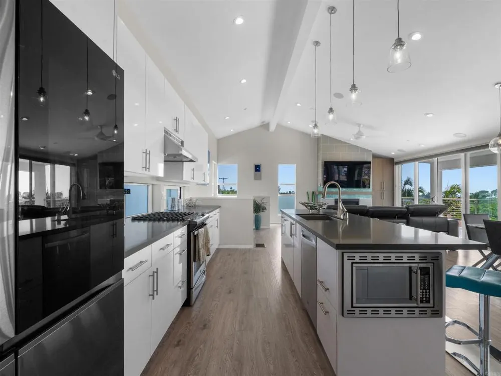 1044 Arcadia Rd Encinitas, CA 92024