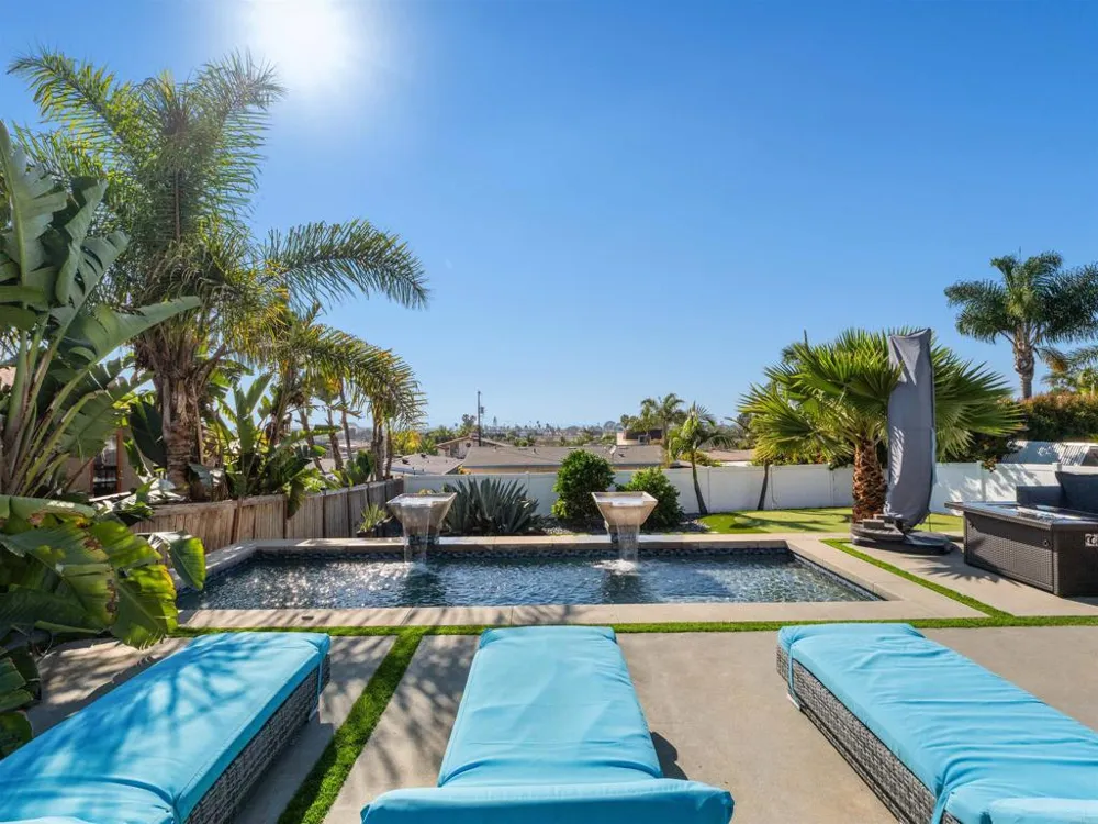 1044 Arcadia Rd Encinitas, CA 92024