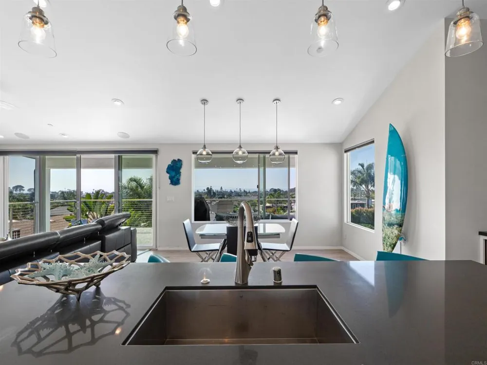 1044 Arcadia Rd Encinitas, CA 92024