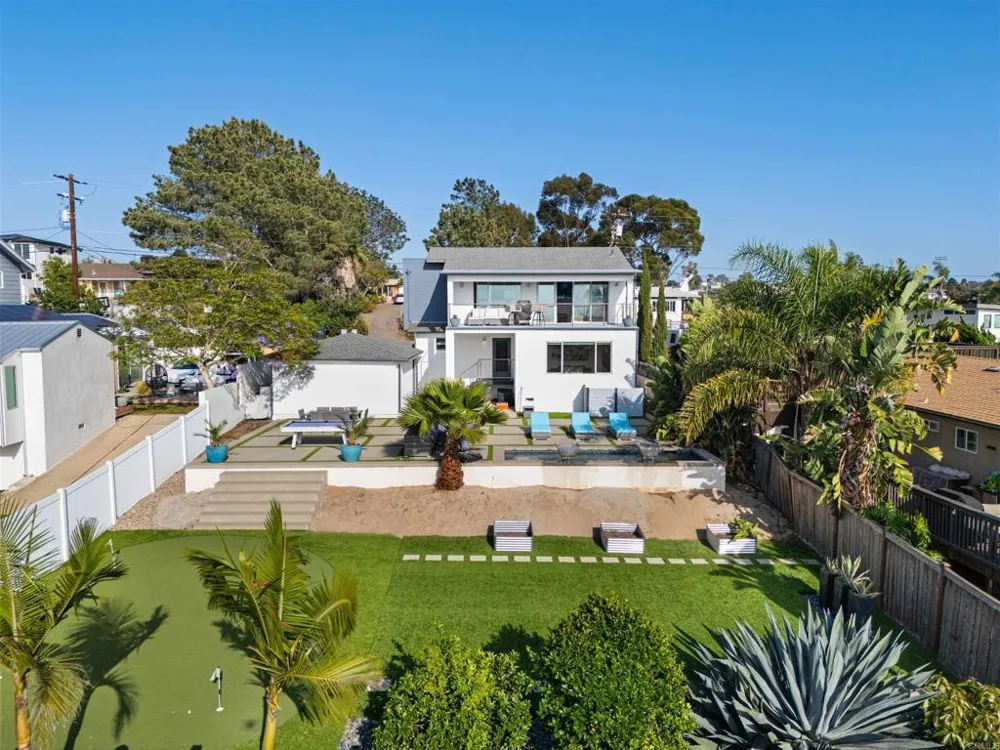 1044 Arcadia Rd Encinitas, CA 92024