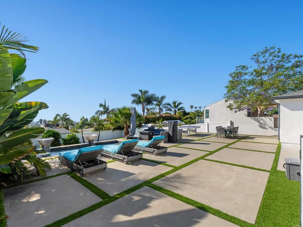 1044 Arcadia Rd Encinitas, CA 92024