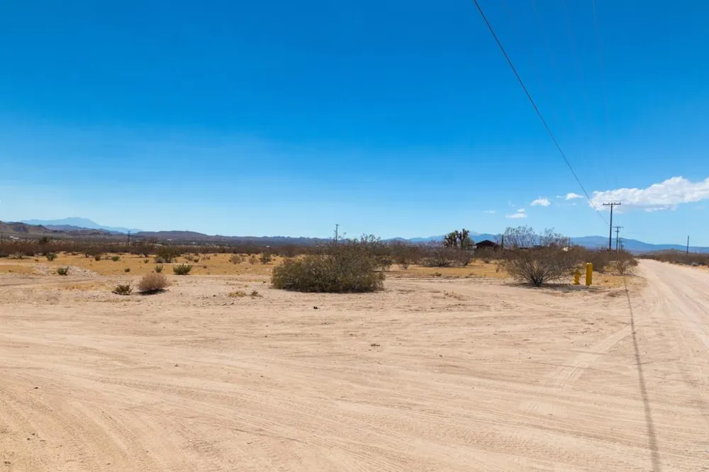 61595 La Brisa Drive Joshua Tree, CA 92252