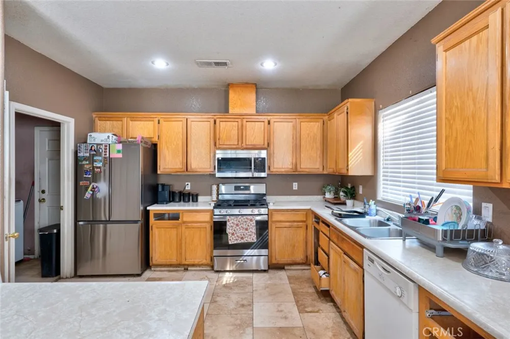 6561 Alyssa Drive Winton, CA 95388