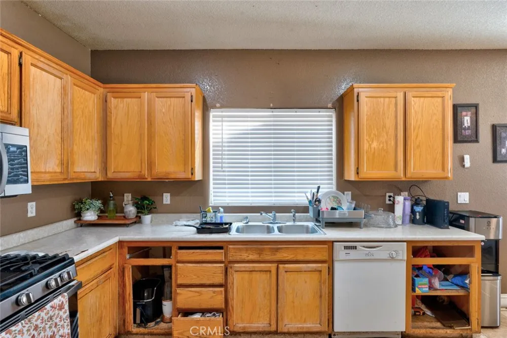 6561 Alyssa Drive Winton, CA 95388