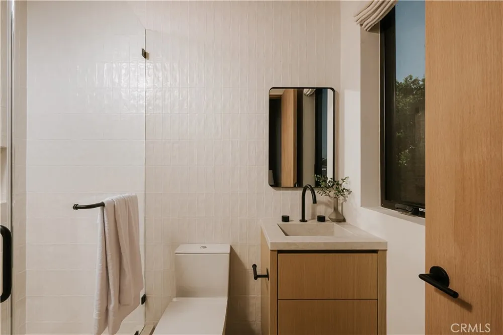 13218 Hesby Street Sherman Oaks, CA 91423