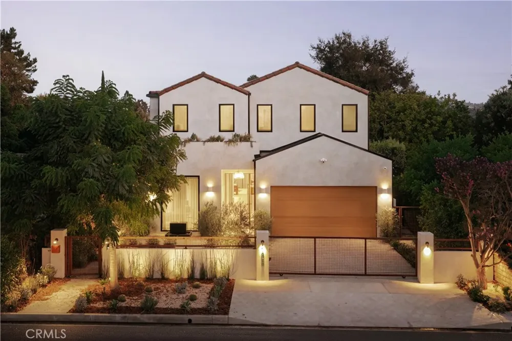 13218 Hesby Street Sherman Oaks, CA 91423