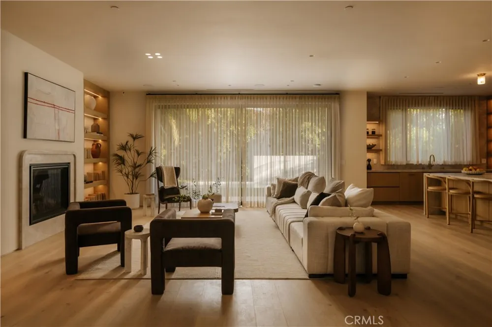 13218 Hesby Street Sherman Oaks, CA 91423