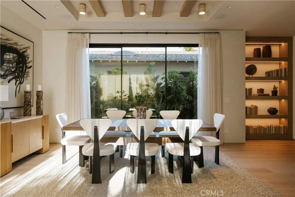 13218 Hesby Street Sherman Oaks, CA 91423