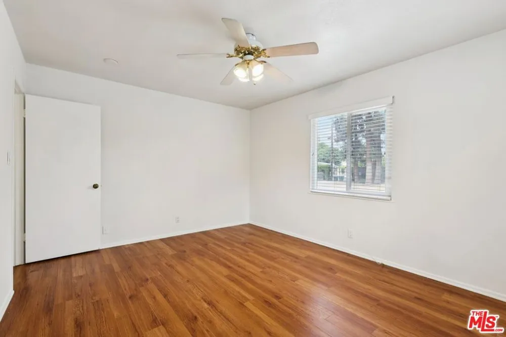 6727 Orion Avenue Van Nuys, CA 91406