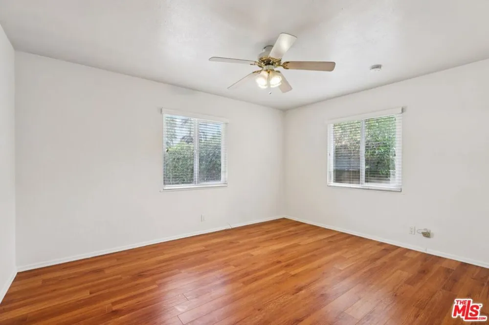 6727 Orion Avenue Van Nuys, CA 91406