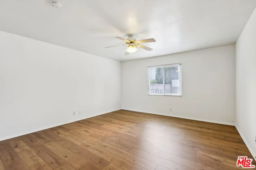 6727 Orion Avenue Van Nuys, CA 91406
