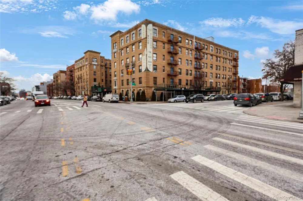 14809 Northern Boulevard #5J Flushing, NY 11354