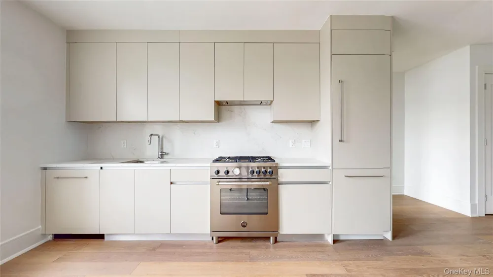 14809 Northern Boulevard #5J Flushing, NY 11354