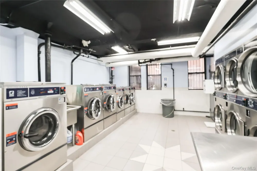 14809 Northern Boulevard #5J Flushing, NY 11354