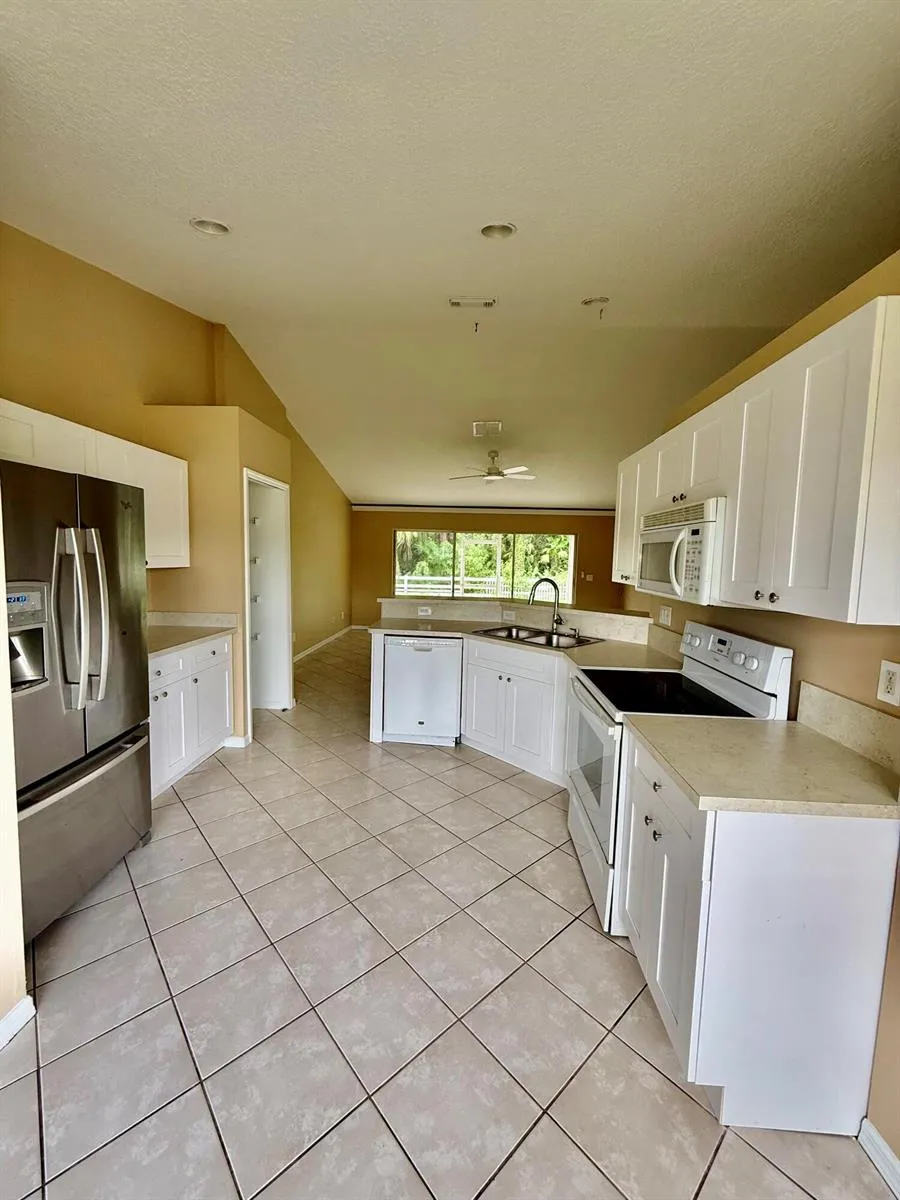 1842 SW Leafy Road Port St. Lucie, FL 34953