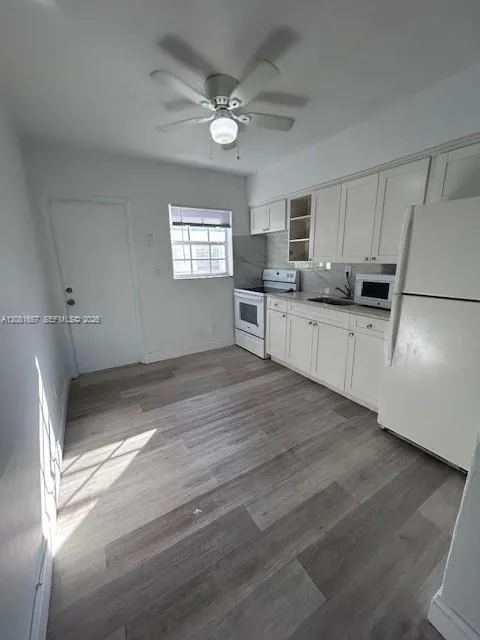822 NW 7th Terrace #3 Hallandale Beach, FL 33009